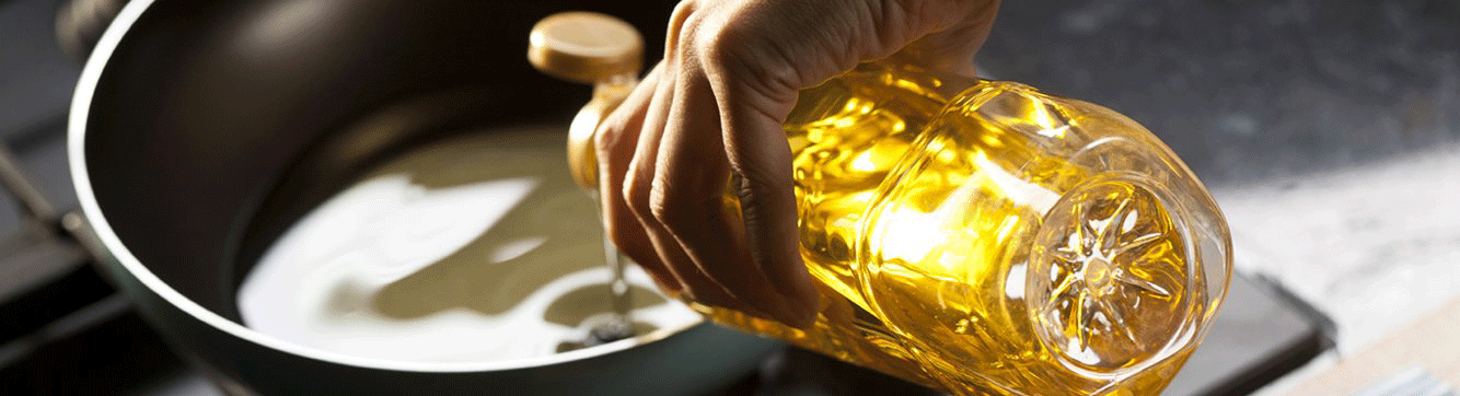 Why we should ditch the toxic vegetable oil and use coconut oil instead!